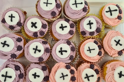 Cup Cakes with Crosses
